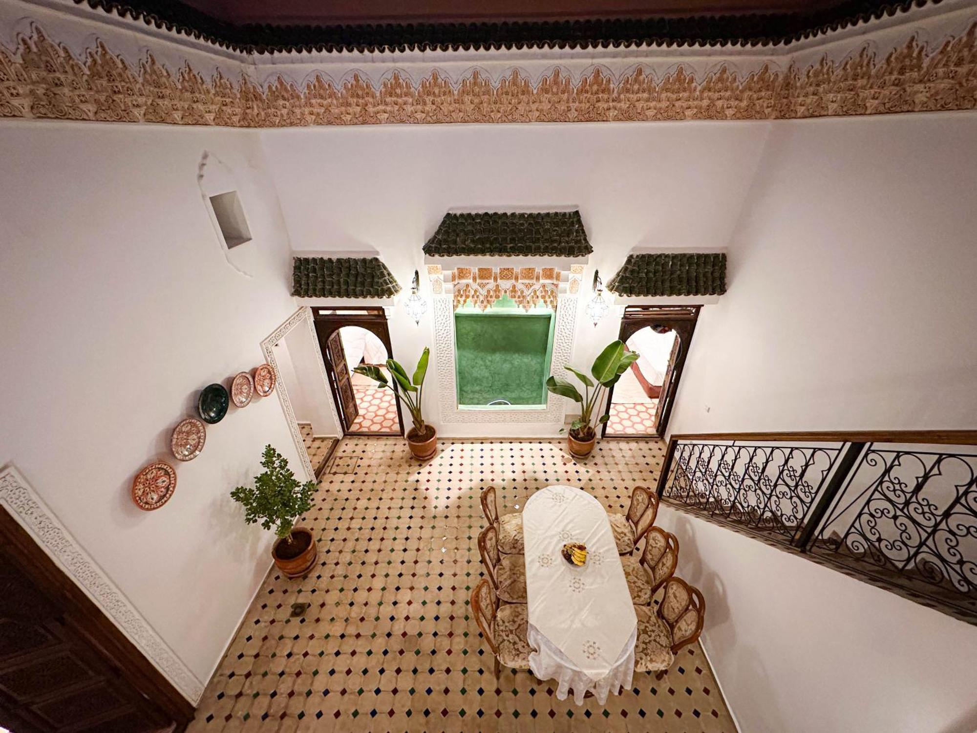 M Azbetz * Marrakesch